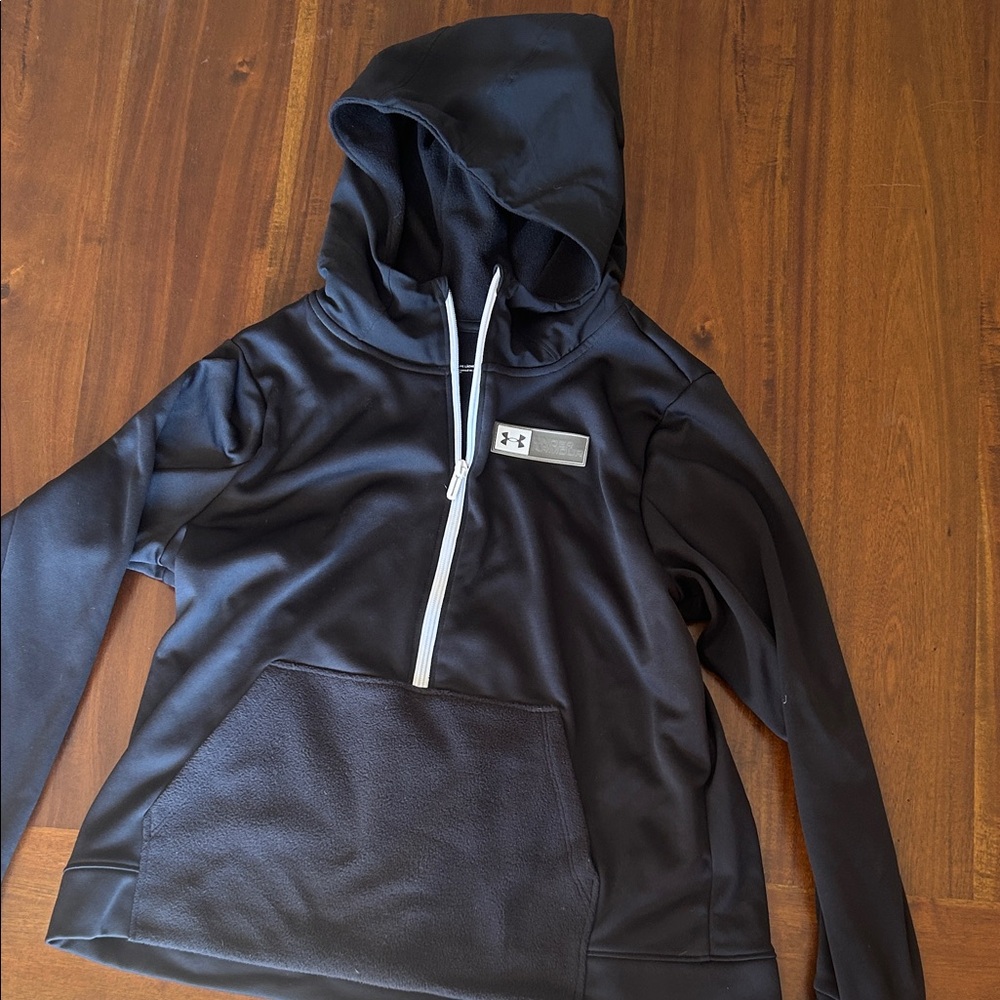 Under armor quarter zip Youth medium